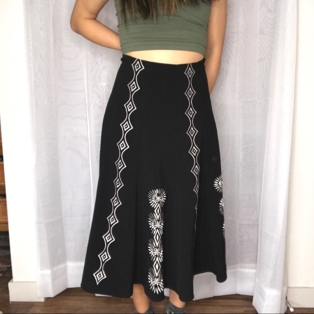 SOLD Sunny Leigh embroidered maxi skirt - Picture 2 of 7